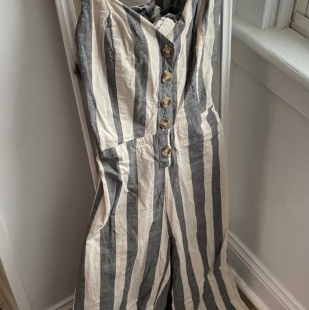 Jumpsuit - Picture 3 of 3